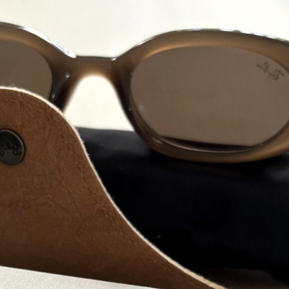 Ray-Ban Rb4441d Oval Sunglasses Matte Opal Brown-new with box and case - Picture 5 of 9